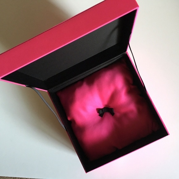 Prada Parfums Hot Pink Satin Makeup Organizer Jewelry Box New - Picture 4 of 6